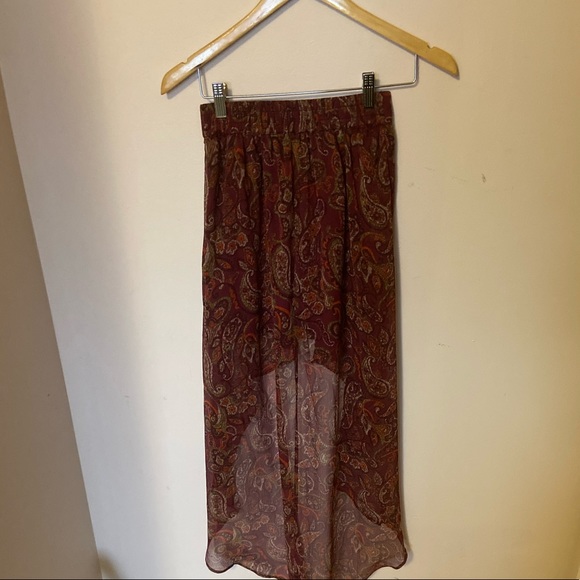 NWT never worn high/low skirt - Picture 2 of 4